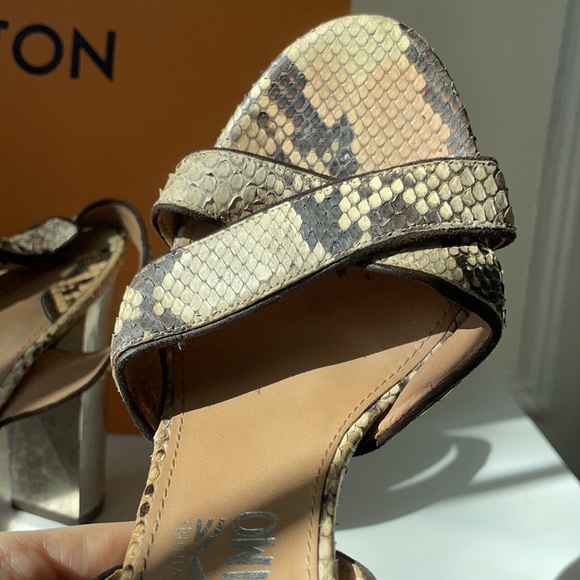 Ferragamo Shoes - Picture 8 of 10